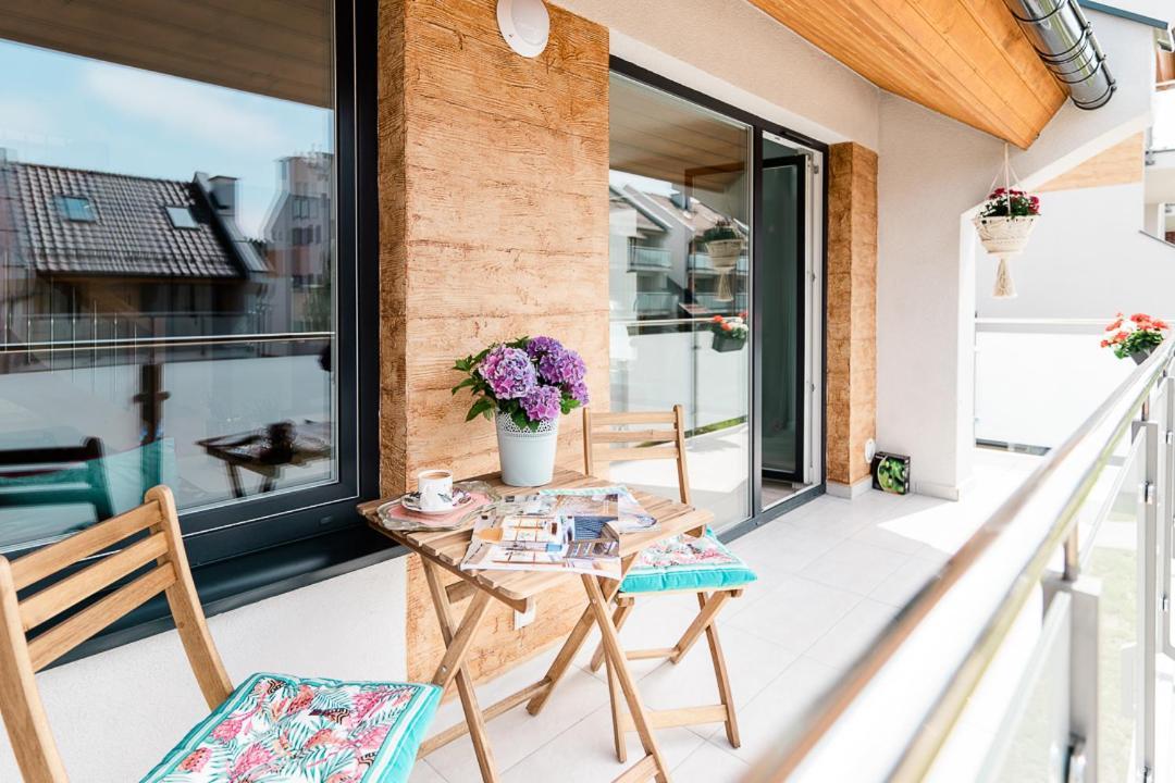 Apartament Inkluzja Jantar Dış mekan fotoğraf